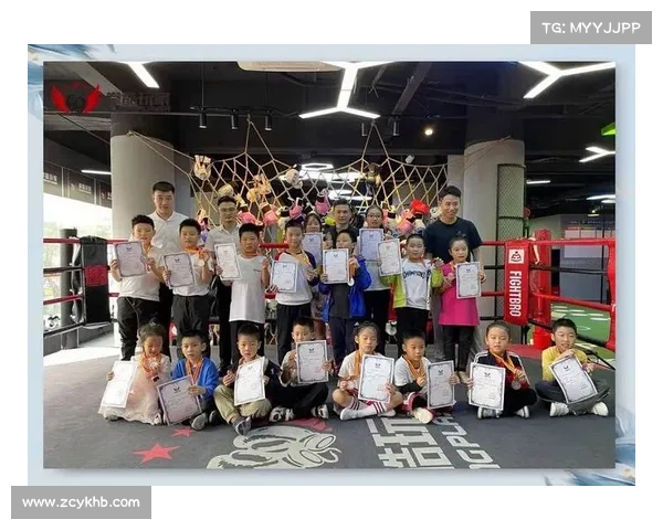 小拳王的擂台对决：探析儿童拳击运动的魅力与成长挑战